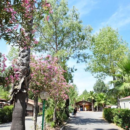 Camping Les Salisses - Maeva Vias Extérieur photo